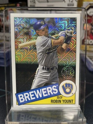 2020 Topps Baseball SP Chrome Silver Pack Mojo Refractor #85TC-25 Robin Yount - Image 1 of 2