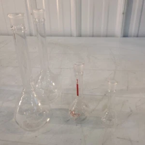 Lot Of 4 Pyrex 5640 Volumetric Flask 2x 100mL 1x 25mL 1x 10mL Glass Laboratory - Picture 1 of 11