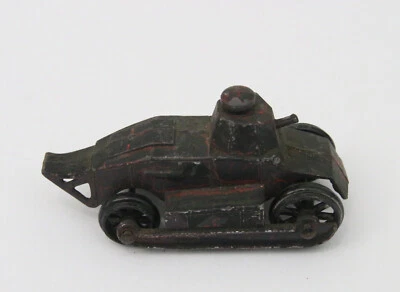 Tootsietoy Renault tank all original  pre-war 1931-41 tootsie Toy 4647 - Image 1 of 4