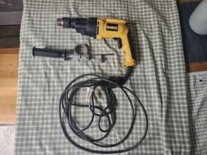 Taladro Dewalt dw505 240v - Imagen 1 de 7