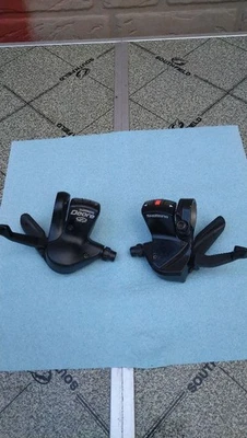[Usado] Juego de palancas de cambio Shimano Foto 1 de 4