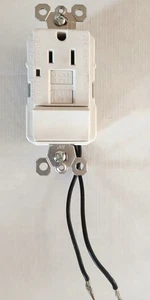 Pass & Seymour 1595-SWTLACC4 GFCI/Single Pole Switch Combo White 125V 15A - Picture 1 of 2