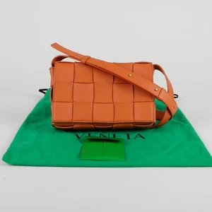 Bottega Veneta 578004 Classic Cassette Shoulder Crossbody Bag 71615773 - Picture 1 of 12