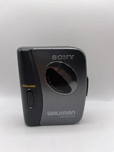 Reproductor de casete Walkman Sony WM-EX122. Funciona. Cinturón nuevo. Reacondicionado - Imagen 1 de 9