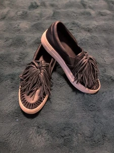Zapatilla deportiva J/Slides talla 7,5 Aria con flecos plataforma sin cordones negra - Imagen 1 de 9