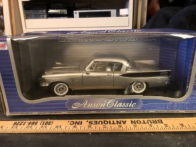 Studebaker Golden Hawk 1957 con caja gratis Foto 1 de 4