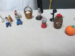 "LANDTHEMEN MINIATUREN"" SORTIMENT - BASTELN, PUPPENSTUBE - Bild 1 von 2