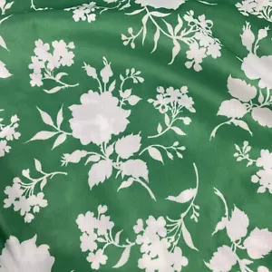 VTG 60"W X 2yd L MOD BOHO BRIGHT GREEN W WHITE FLOWERS POLYESTER FABRIC CRAFT - Picture 1 of 8