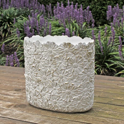 3D Blüten Blumenübertopf Groß Oval Weiß dezent Gold Blumentopf Shabby Landhaus  - Bild 1 von 3