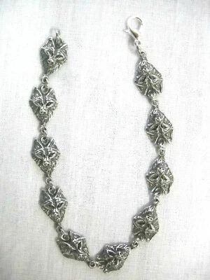WOLF HEAD LINK PEWTER BRACELET 10 WOLF CHARMS 8 INCH CUSTOM WOLVES WILDLIFE  - Image 1 of 2