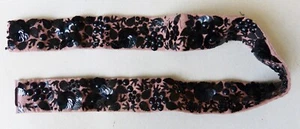 Ceinture à décor de paillettes noires vers 1900 Oiseau feuillage mode - Picture 1 of 4