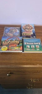 3 PC CD-ROM, Rated E, Monopoly Tycoon, Roller Coaster Tycoon & FUN P.Tootsie Rol - Afbeelding 1 van 7
