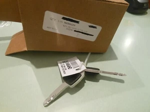 NEW OEM Harley Davidson Key Set Side Cut Blade # 90300129 KEY Code # 8464HD - Picture 1 of 5