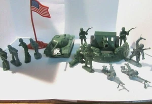 Vintage 1980 Marx U.S. Army Squad of 2" figures w/Tank, Cannon & Flag - Picture 1 of 1