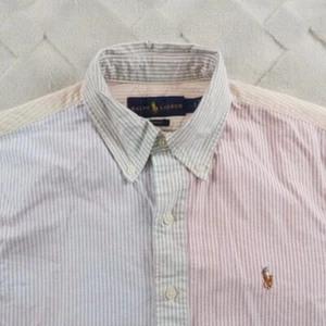 Camicia Ralph Lauren slim fit con bottoni uomo piccola Martedì Grasso a righe color block - Foto 1 di 10