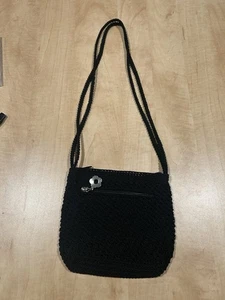 Retro schwarze gehäkelte Strick Handtasche mit silbernen Beschlägen 90er Jahre Y2K Hipster - Bild 1 von 5