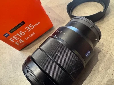 Sony Vario-Tessar T* FE 16-35mm f/4 Zoom lens w/Original Box/Hood - Image 1 of 4