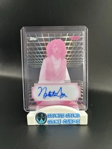 2025 Topps Stranger Things High Tek: Natalia Dyer Nancy Wheeler 1/1 Auto Pink - Picture 1 of 2