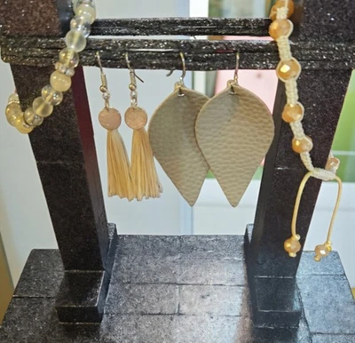 Netural Jewerly 2 juegos pendientes 1 pulseras y una tobillera Foto 1 de 4