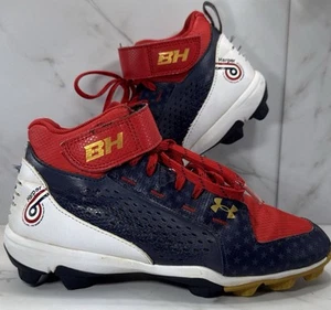Under Armour✨Boys YOUTH✨Harper ✨Mid RM Red Blue Baseball Cleats ✨Sz 5.5 - Picture 1 of 10