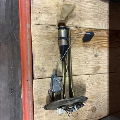 1994-1997 Mazda Miata Fuel Pump Assembly Mx-5 1.8L OEM - Image 1 of 4