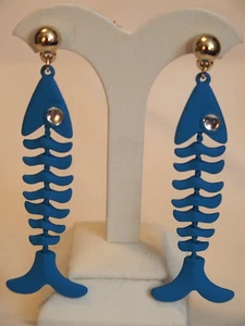 Linea by Louis Dell'Olio Danging BLUE Fish Crystal Eye Pierced Earrings BNWT - Picture 1 of 3