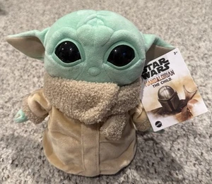 Mattel Star Wars 2020: Das Kind 8 Zoll Baby Yoda Stofftier Plüschtier Neu mit Etikett - Bild 1 von 3