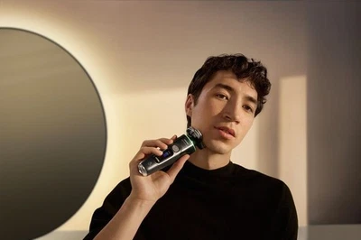 Philips i9000 Prestige Ultra XP9402/31 Rasoio elettrico Wet & Dry con SkinIQ Pro - Immagine 1 di 4