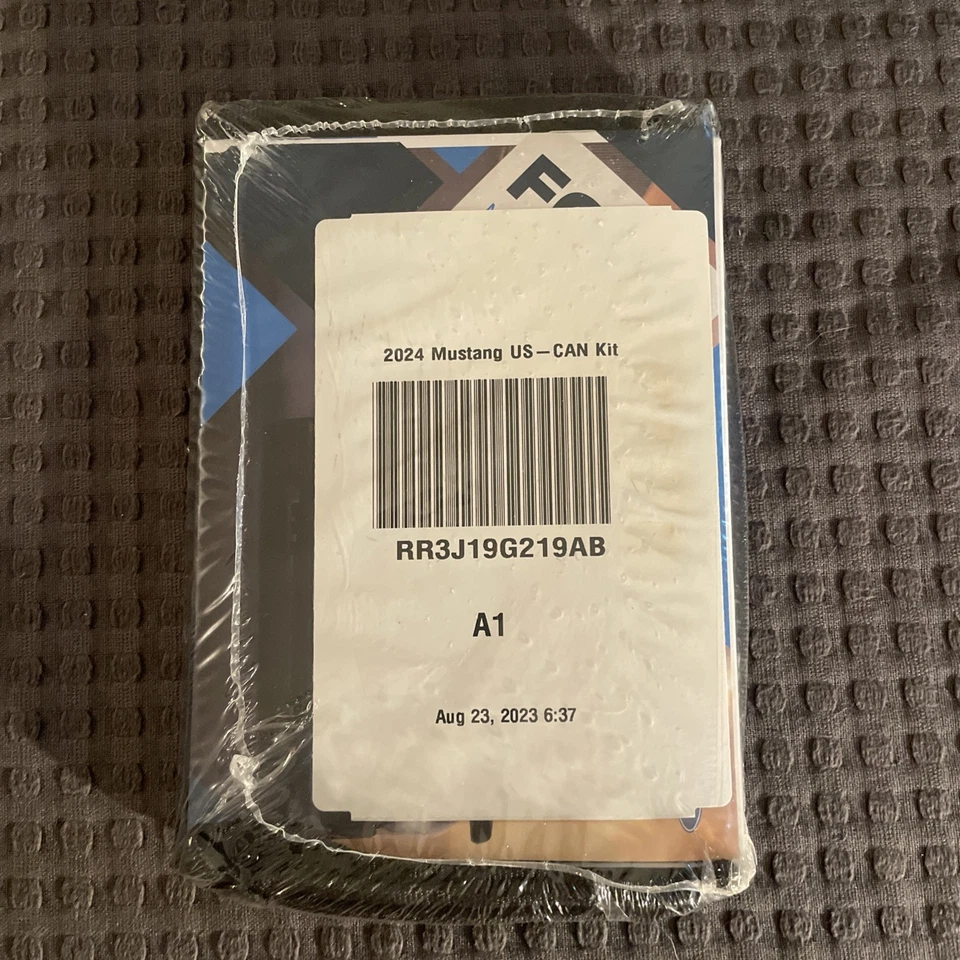 2024 Ford Mustang в заводской упаковке руководство пользователя дополнительное руководство с чехлом - Изображение 1 из 1