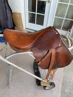 Stubben english saddle 17.5 - Image 1 of 4