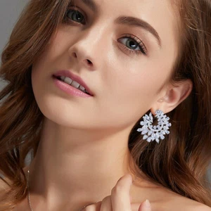Pendiente de perno grande con racimo de hojas cúbicas para novias noche fiesta joyería brillante - Imagen 1 de 8