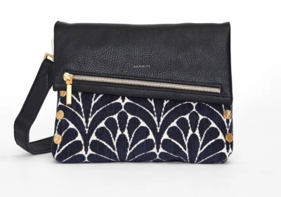 Bolso Bandolera Hammitt VIP Mediano Plegable Azul Marino Tapiz Cuero NUEVO $375 17648 Foto 1 de 4