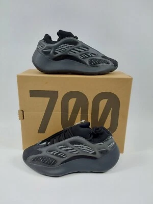 Adidas Yeezy 700 V3 "Alvah" Men's Size 4 - Image 1 of 4
