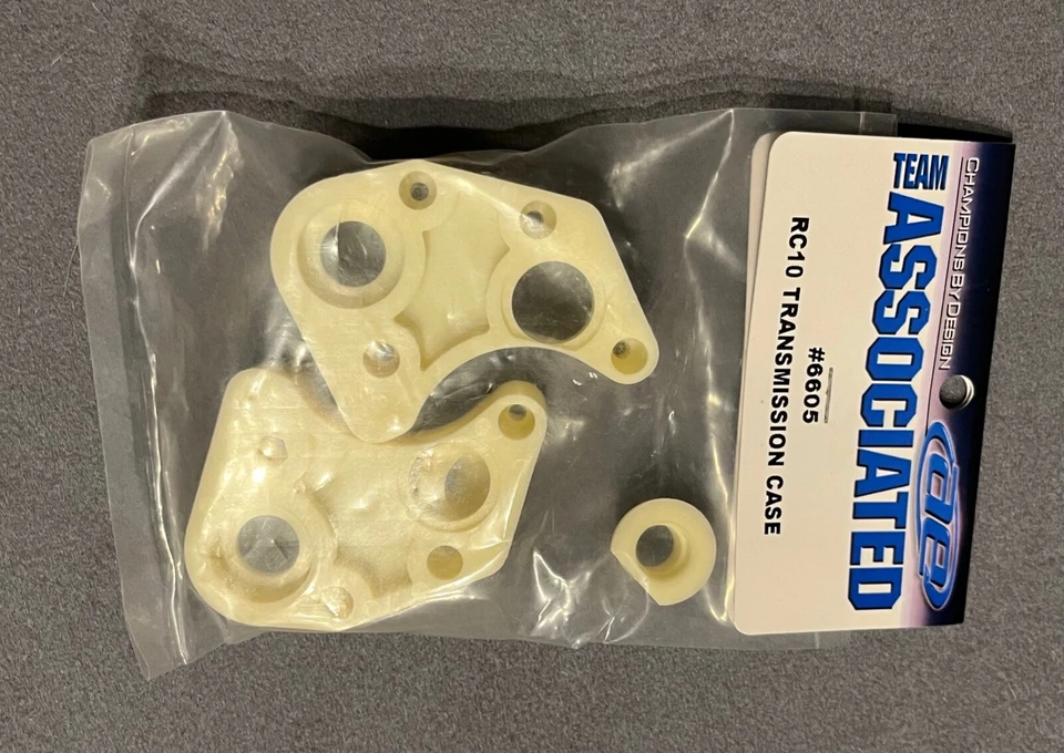 vintage team associated rc10 transmission case 6605 - Photo 1/1