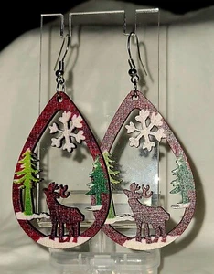 CHRISTMAS EARRINGS WINTER DEER SCENE IN WOOD #136 HAPPY HOLIDAYS! - Picture 1 of 2