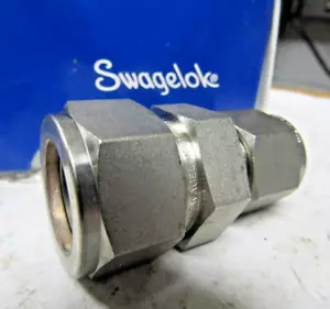 ✌️NEW SWAGELOK SS-1210-6-8 STAINLESS STEEL REDUCING UNION, 3/4" TUBE X 1/2" TUBE - Picture 1 of 3