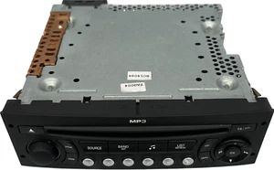 Peugeot Stereo 207cc Convertible Radio CD MP3 Player RD4 2006-14 FREE VIN CODING - Picture 1 of 11
