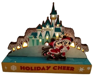 Disney Christmas Mickey Minnie Ice Skating Castle Lighted Holiday Cheer Snow Red - Imagen 1 de 7