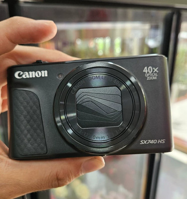 Sony Alpha α7 ILCE-7 24.3 MP Digital Mirrorless Camera Body