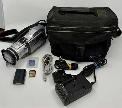 JVC GR-DV4000EK Digital Camcorder MiniDv - F1.2 Fast Lens - Tested - Image 1 of 4