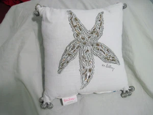ALMOHADA REVERSIBLE ESTRELLA DE MAR GRANERO CERÁMICA LILLY PULITZER AZUL Y BLANCO *Defecto - Imagen 1 de 8