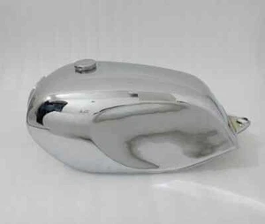 YAMAHA RD350LC 1980-81 ALUMINIUM ALLOY POLISH FUEL PETROL TANK +CAP |Fit For - Picture 1 of 16