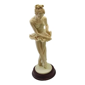 Vintage Arnart Pucci Ballerina Preparing to Dance Figur 1990 - Bild 1 von 14