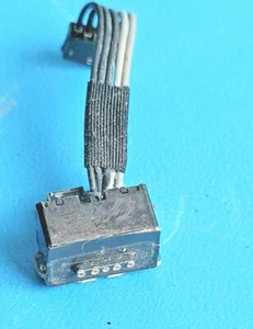 Geunine Apple MacBook White 13" A1181 DC-In Power Jack Connector Socket 820-2286 - Picture 1 of 3