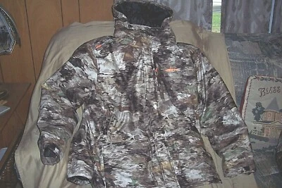 Men XL Camo Hunting Jacket Parka Realtree Camo Insulated Scent Factor Waterproof - Image 1 of 4