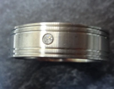 GENUINO DIAMANTE NATURAL SOLITARIO TITANIO CÓMODO AJUSTE BANDA TALLA 12 #TT 4 Foto 1 de 3