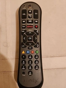 Comcast Xfinity XR2 U2 URC4268BC0 Remote Control Grey and Black For HDTV DTR - Picture 1 of 3