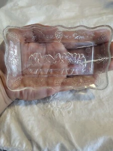 Vintage Tiara CLEAR THE LAST SUPPER Butter Dish Indiana Glass - Picture 1 of 4