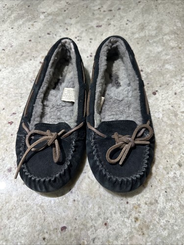 Pantofole Ugg donna Dakota Fluff pelle di pecora nere taglia 6 comode calde slipon