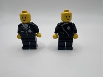 Vintage LEGO Legoland Police Officer Minifigures Lot Of 2 - Image 1 of 4